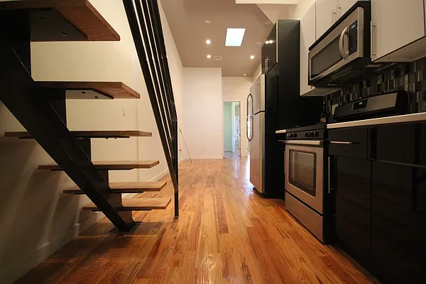 Rented by Nooklyn NYC LLC | media 34