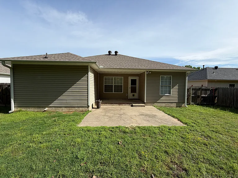 21 Weatherwood Dr — Photo 32