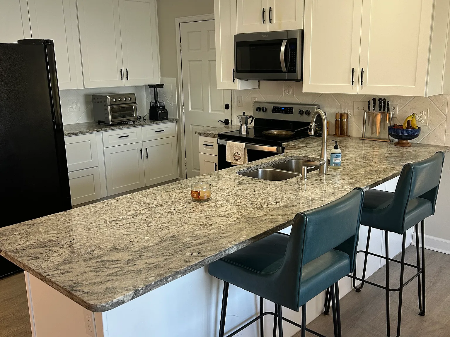 1385 S Laredo Ct — Photo 3