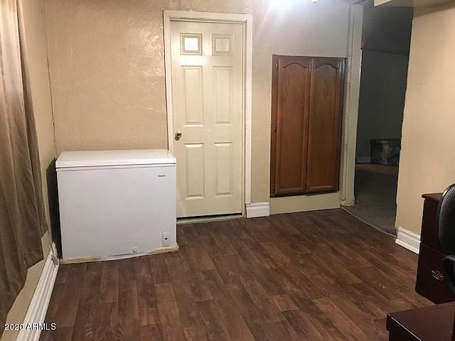 2nd image of 3710 W Portland St