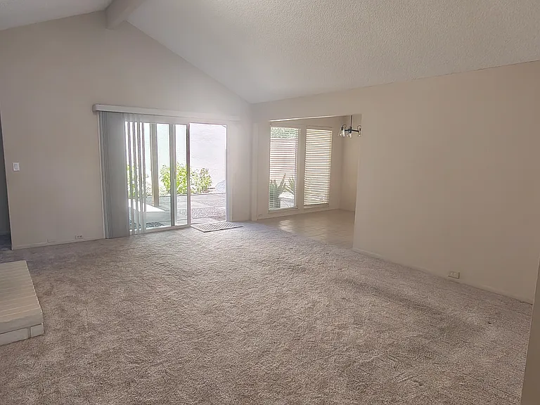 613 Edgebrook Ct — Photo 7