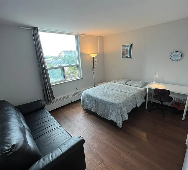 111 Davisville Ave #617B — Photo 1