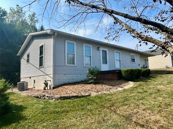 101 Victory Pl, Marietta, OH 45750