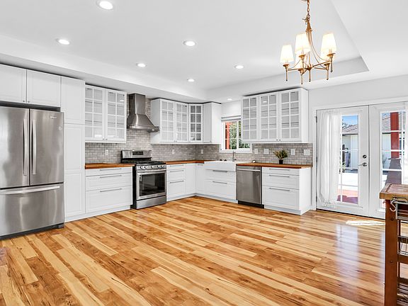 4th image of 726 N N St