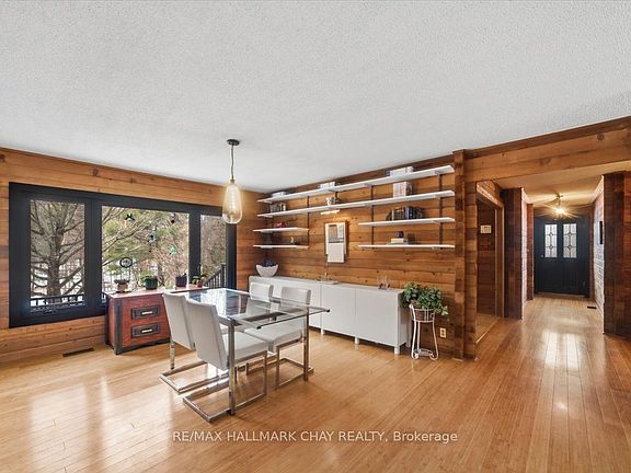 5th image of 8361 11th Line