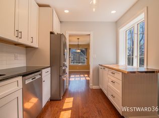 805 Highview Ave, Glen Ellyn, IL 60137