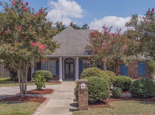 202 Country Hollow Ln, Lafayette, LA 70506