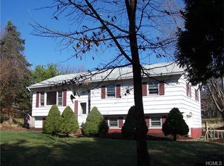 3 Jodphur Ln, Newburgh, NY 12550