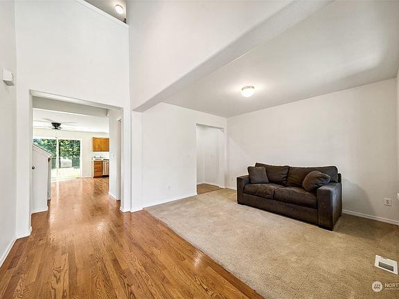 4th image of 16523 129th Avenue Ct E