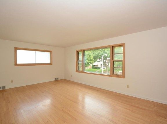 4th image of 4057 N 91st St #4059