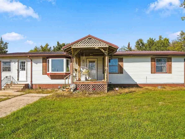 12039 Wright Rd, La Porte City, IA 50651