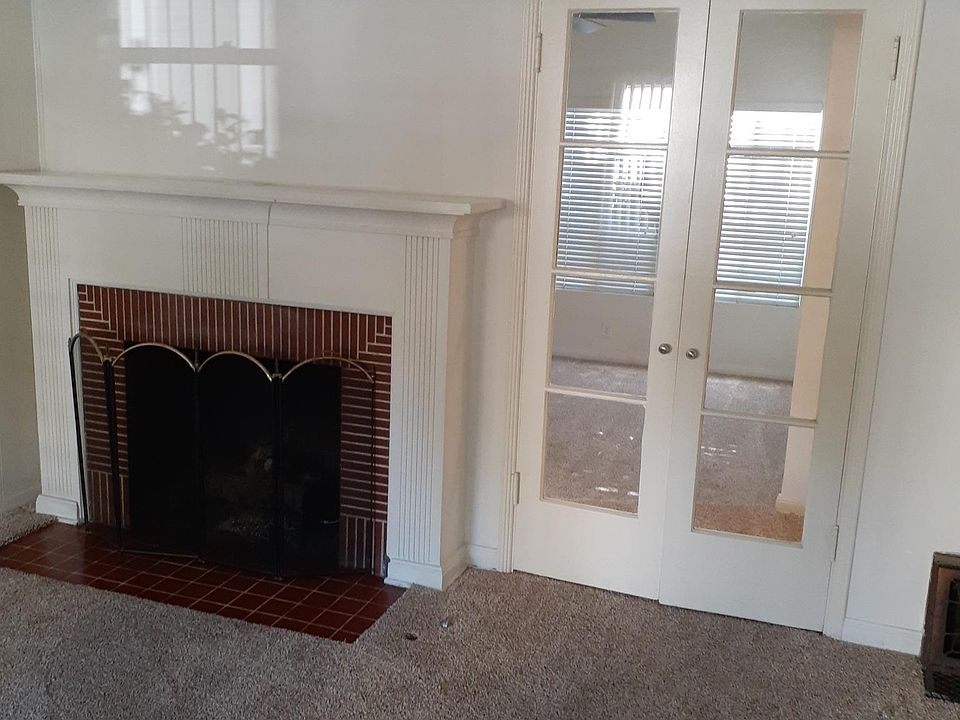 1st image of 526 E Angeleno Ave