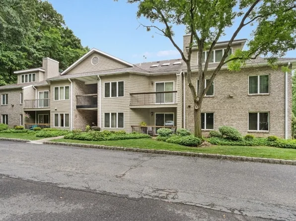 1 Parkside Ter #1A, Woodland Park, NJ 07424