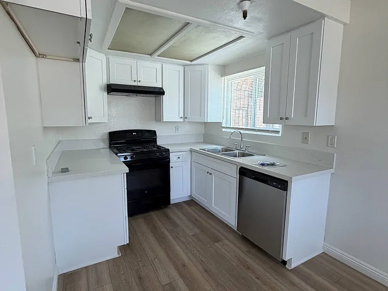 12032 Manor Dr #1 — Photo 12