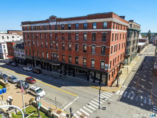35 Union Street, New London, CT 06320