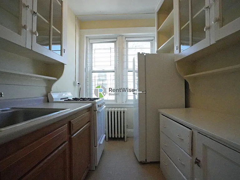 43-47 Linden St — Photo 6