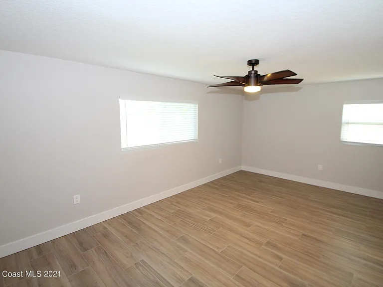 580 Pine Tree Dr — Photo 10