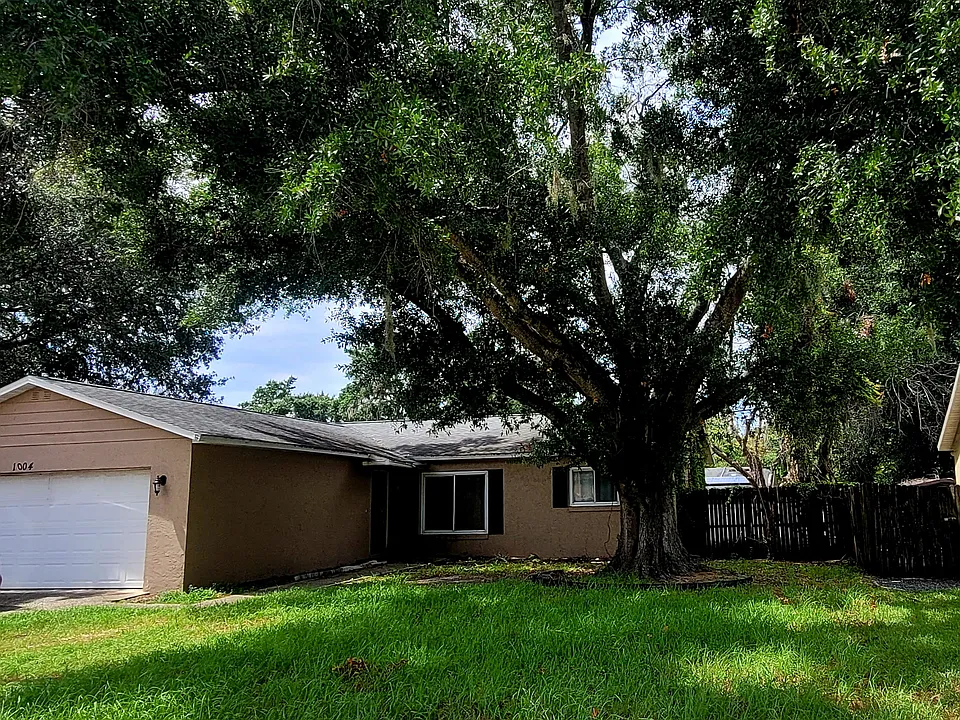 1004 Ruth Jordana Ct