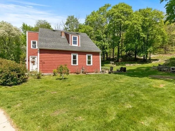 135 Hart St, Beverly, MA 01915