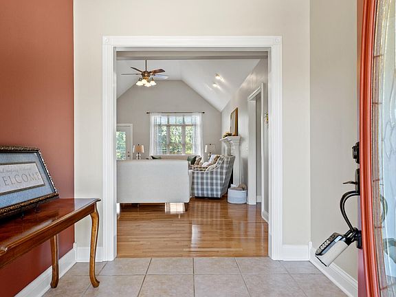 4th image of 1024 Palmetto Dr