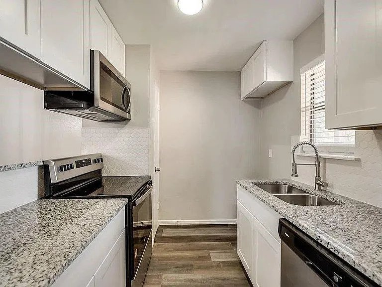 8110 Skillman St #2032F — Photo 3