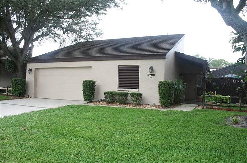 1st image of 3709 Glen Oaks Manor Dr