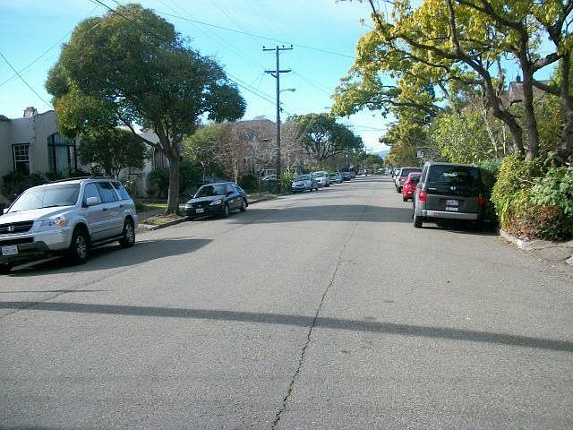 2nd image of 2239 Stuart St
