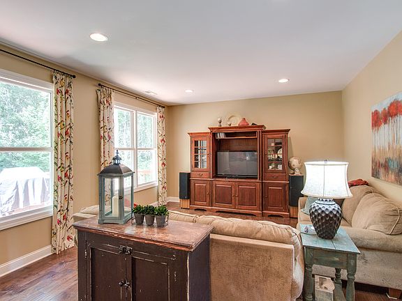 FAMILY RM WITH VIEW OF WOODS