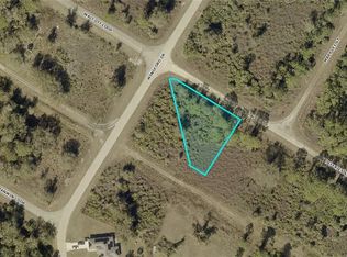 647 Jeffries St, Lehigh Acres, FL 33972