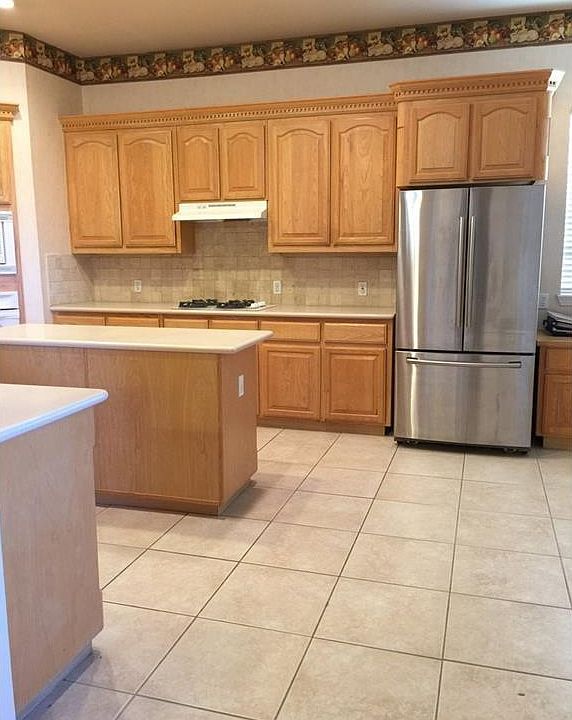 2nd image of 1610 Rollins Dr