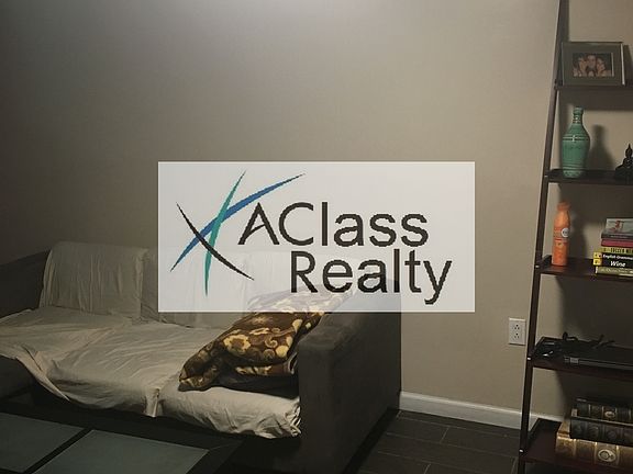 2nd image of 3076 43rd St