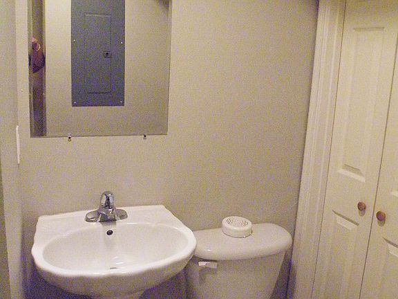 4th image of 2515 Briggs Ave #A