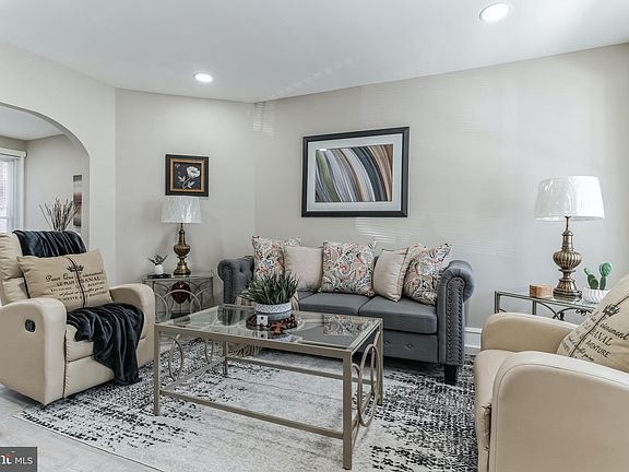 5th image of 235 W Sulis St