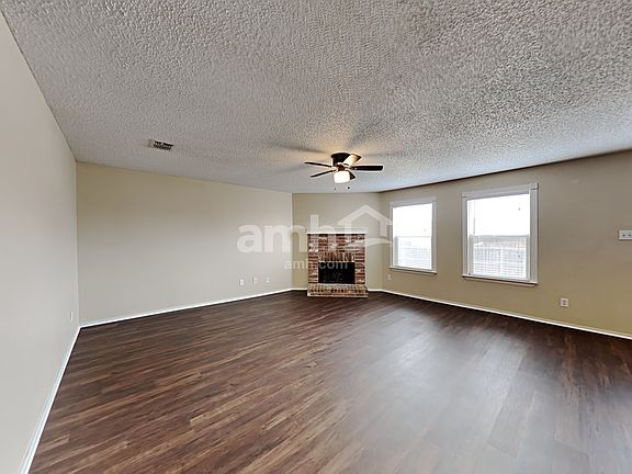 4th image of 1460 Glenwick Dr