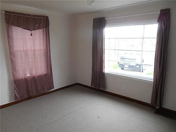 2nd image of 306 Orville Dr