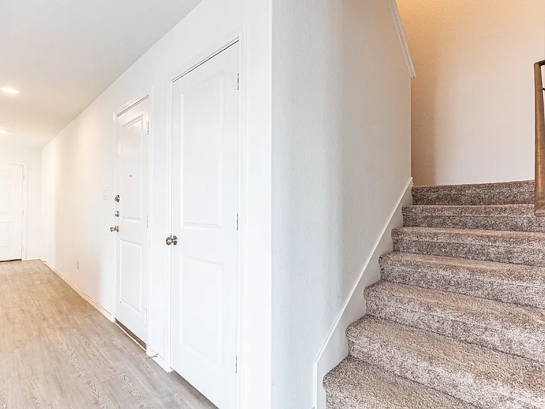 31708 Ambrose St — Photo 13