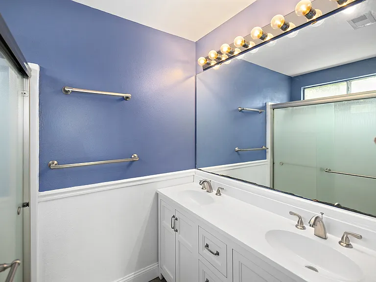 3045 Yorktown Cir — Photo 24