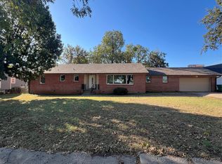 1106 E McLeod Ave, Sapulpa, OK 74066