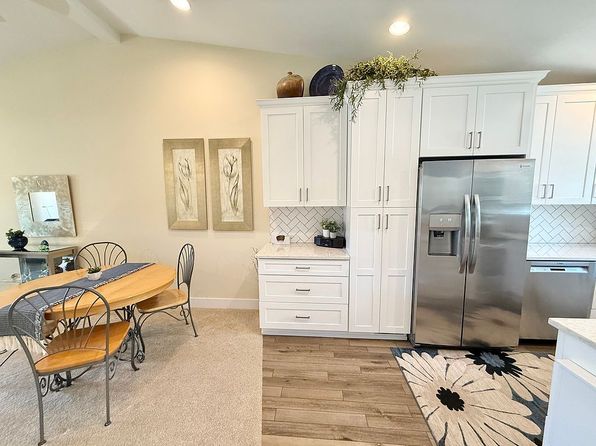 127 Parkside Dr