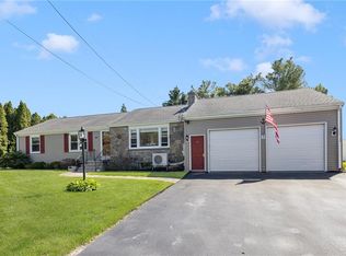 289 Oliphant Ln, Middletown, RI 02842