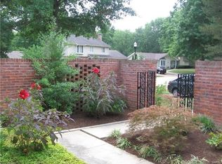 15227 Country Ridge Dr, Chesterfield, MO 63017