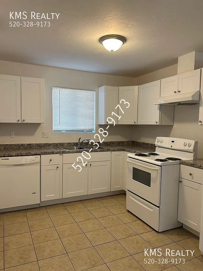 Newly Remodeled Duplex - Owner/Agent — Photo 4