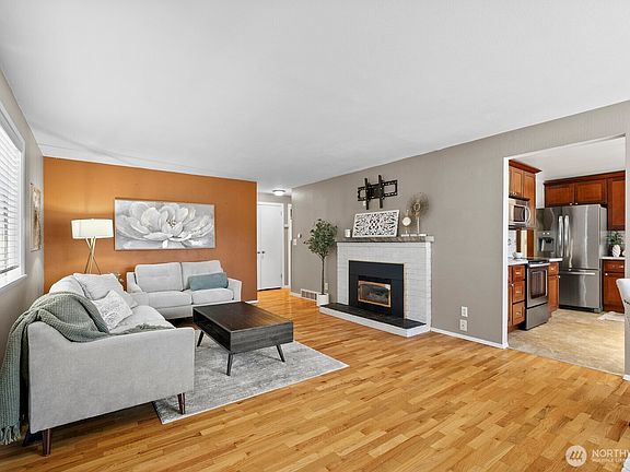 4th image of 9723 Forest Avenue SW