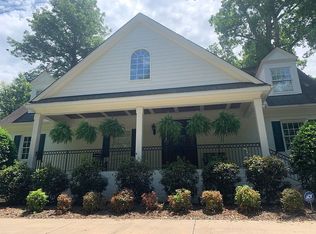 2638 Lakeview Dr, Raleigh, NC 27609