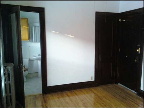 3rd image of 21-27 14th St W #204