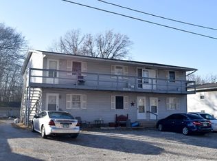 1009 N 5th St #1, Riverton, IL 62561