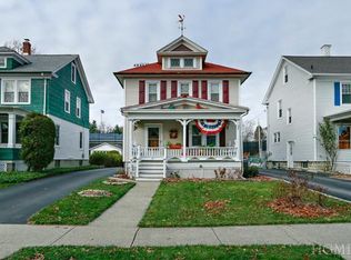 7 Lown Ct, Poughkeepsie, NY 12603