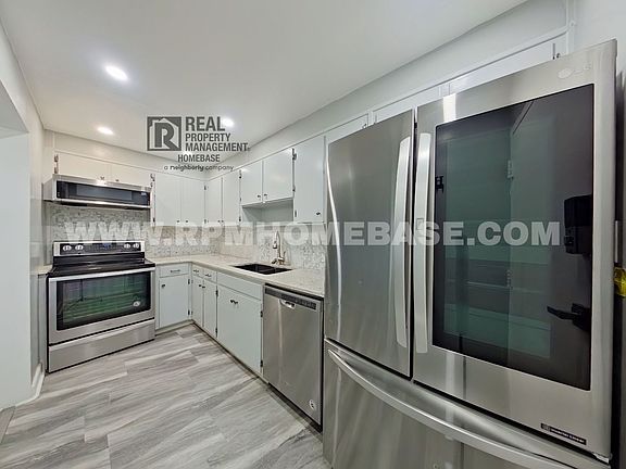 2nd image of 300 Miracle Strip Pkwy SW Unit 1C