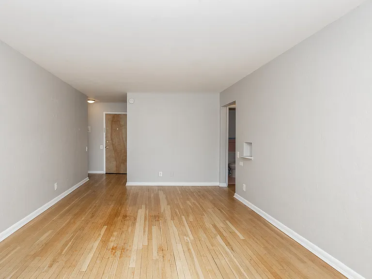 4321 Hale Pkwy — Photo 15
