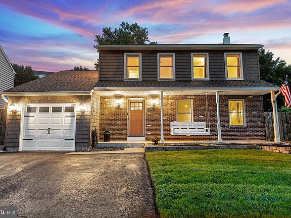 4th image of 512 Amherst Cir